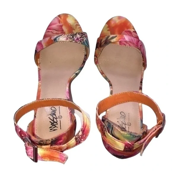 Mossimo Floral Strappy Heels - Picture 4 of 7